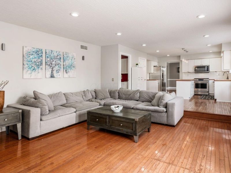 8133 Dunaway Lane, Westerville, OH 43082 Photo 12