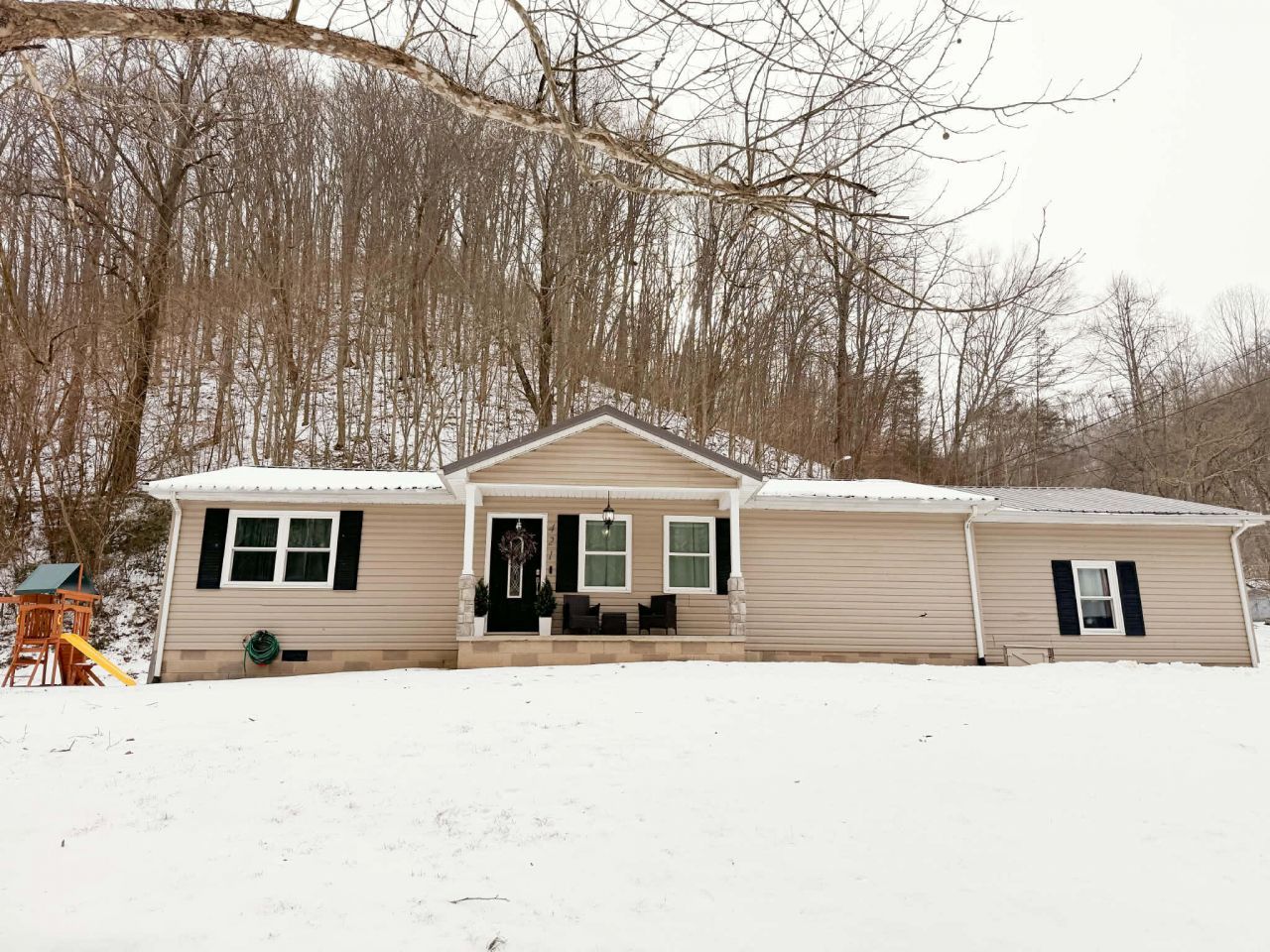 421 Sally Stephens Branch, Prestonsburg, KY 41653