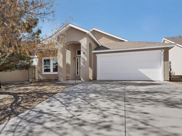 10523 Pamplona Street NW, Albuquerque, NM 87114