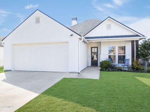 202 San Sebastian Drive, Youngsville, LA 70592
