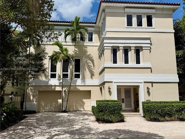 3508 Bayshore Villas Dr, Miami, FL 33133