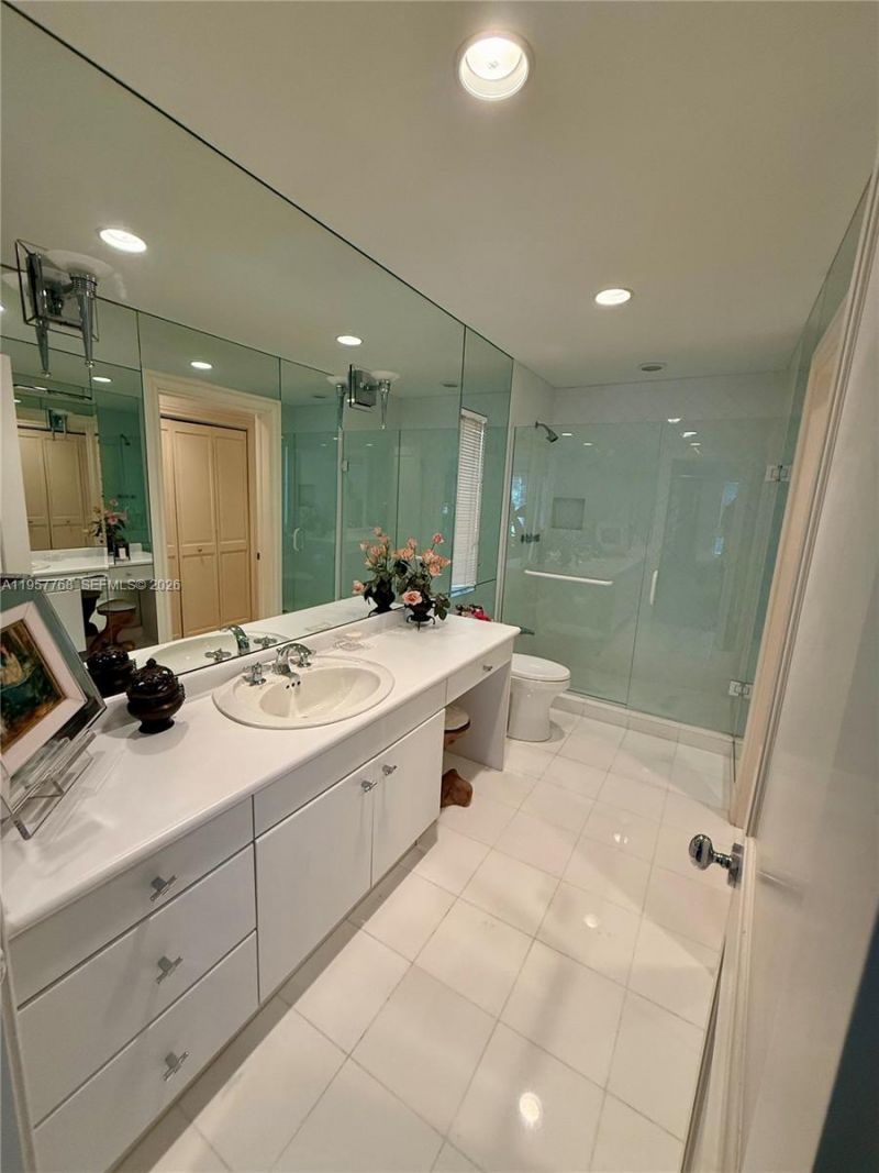 3508 Bayshore Villas Dr, Miami, FL 33133 Photo