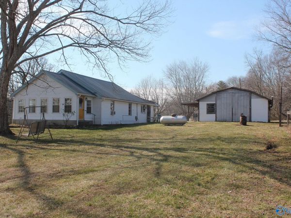 102 SW 1st Street, Sylvania, AL 35988