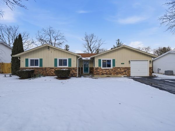 2612 Mitchell Drive, Woodridge, IL 60517