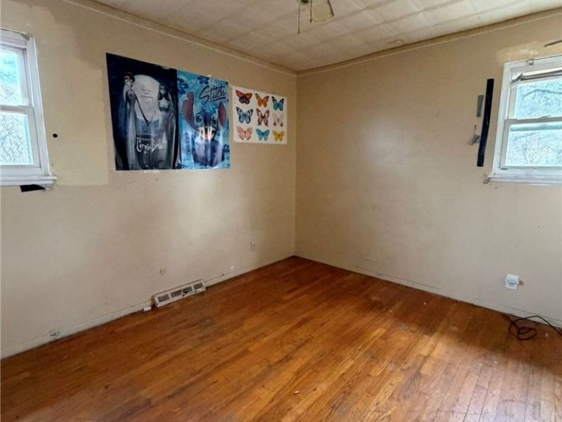 4549 Lee Road, Cleveland, OH 44128 Photo 10