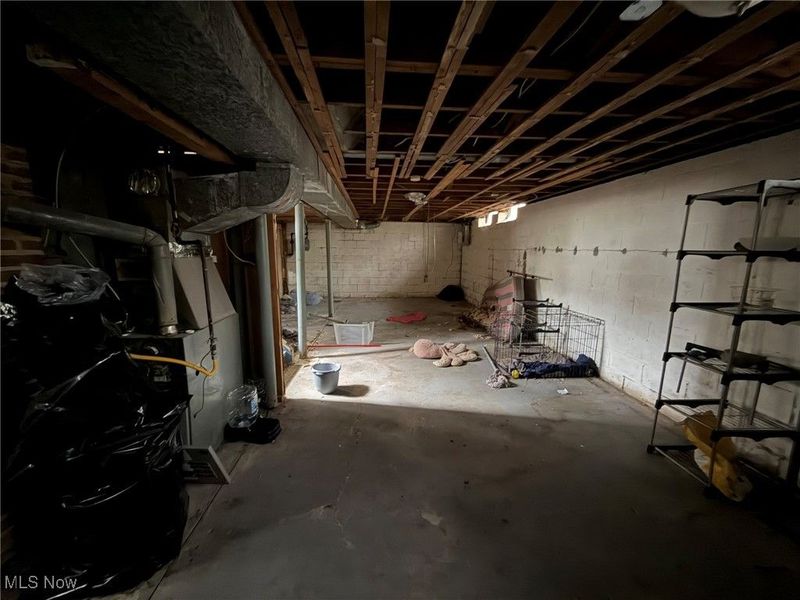 4549 Lee Road, Cleveland, OH 44128 Photo 13