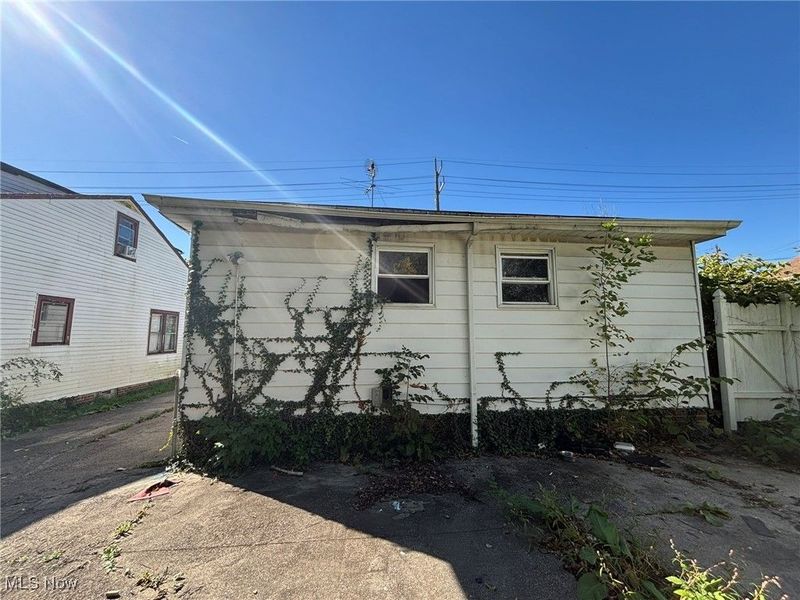 4549 Lee Road, Cleveland, OH 44128 Photo 21