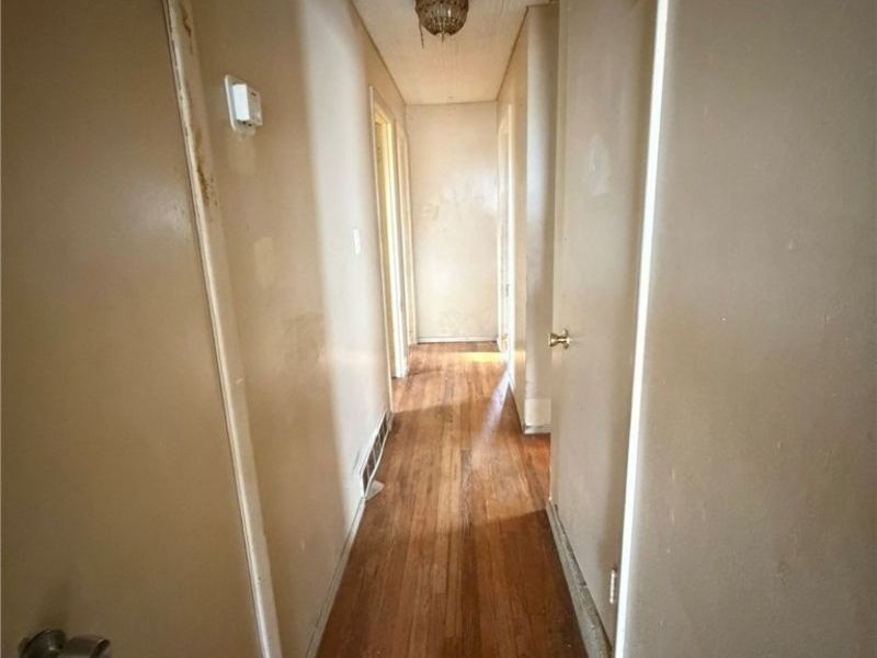 4549 Lee Road, Cleveland, OH 44128 Photo 6