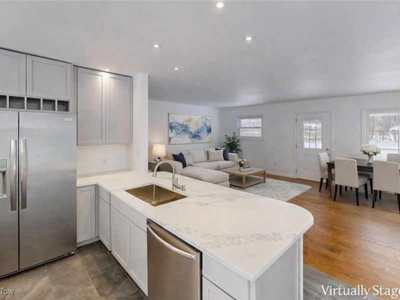 3483 Lawndale Drive, Kent, OH 44240 Photo 4