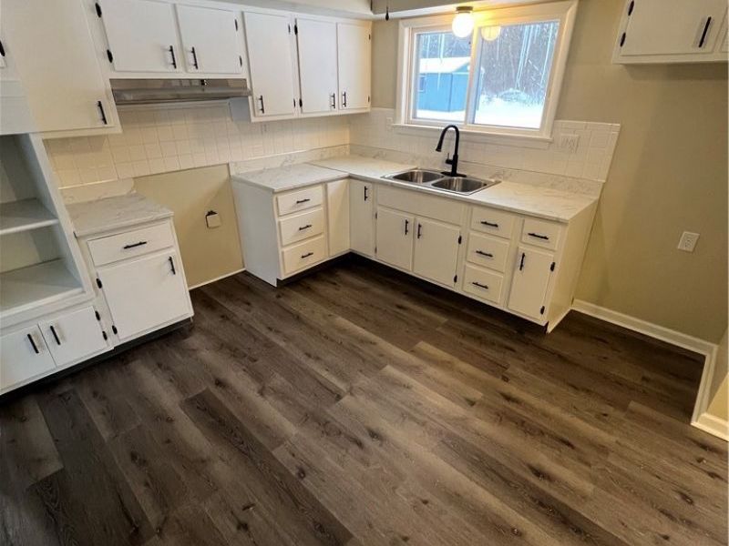 653 Chapel Lane, Campbell, OH 44405 Photo 5