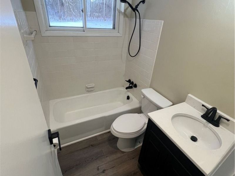 653 Chapel Lane, Campbell, OH 44405 Photo 8