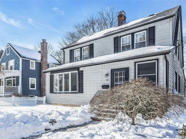 12 Summers Street, Oyster Bay, NY 11771