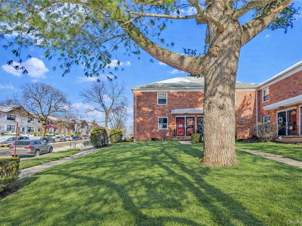 138-01 Jewel Avenue, Unit 1A, Flushing, NY 11367
