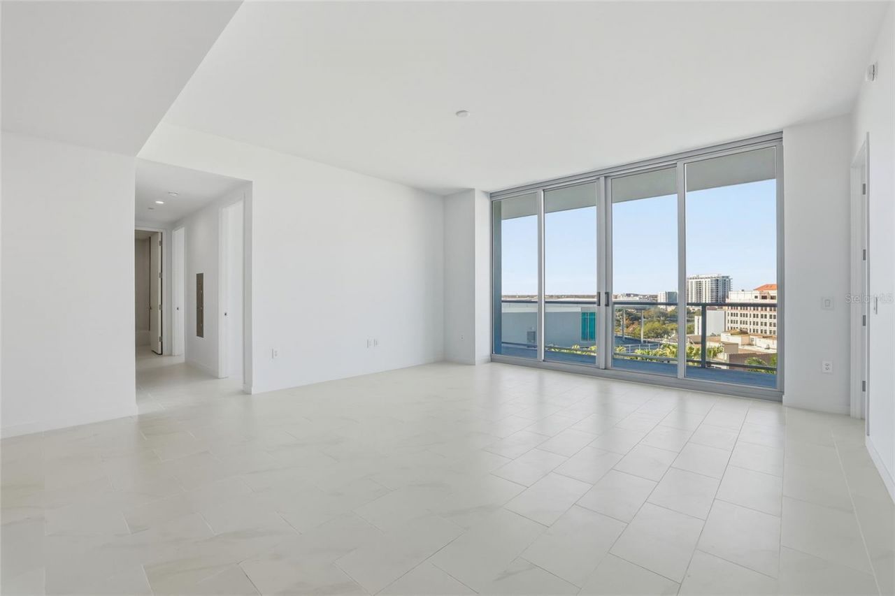 400 Central Avenue, Unit 1002, Saint Petersburg, FL 33701 Photo