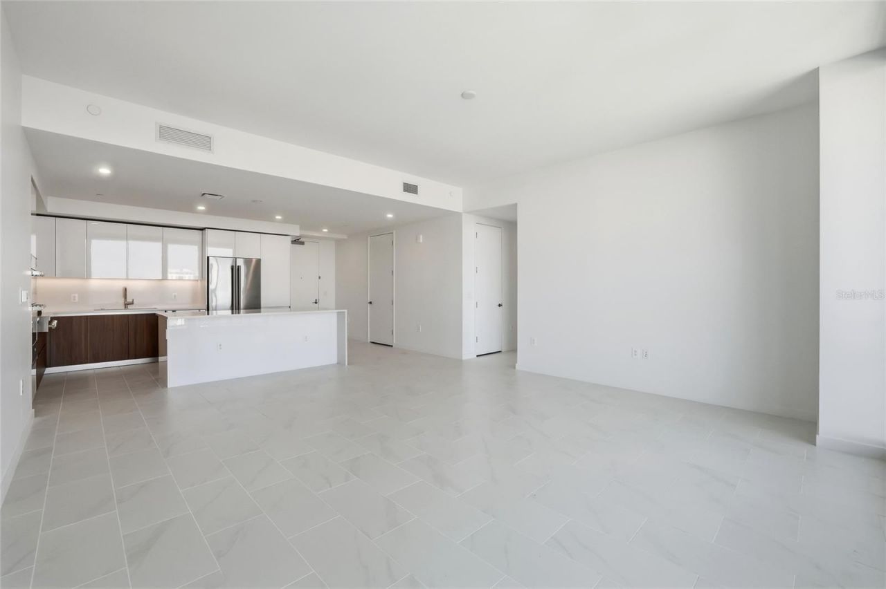 400 Central Avenue, Unit 1002, Saint Petersburg, FL 33701 Photo