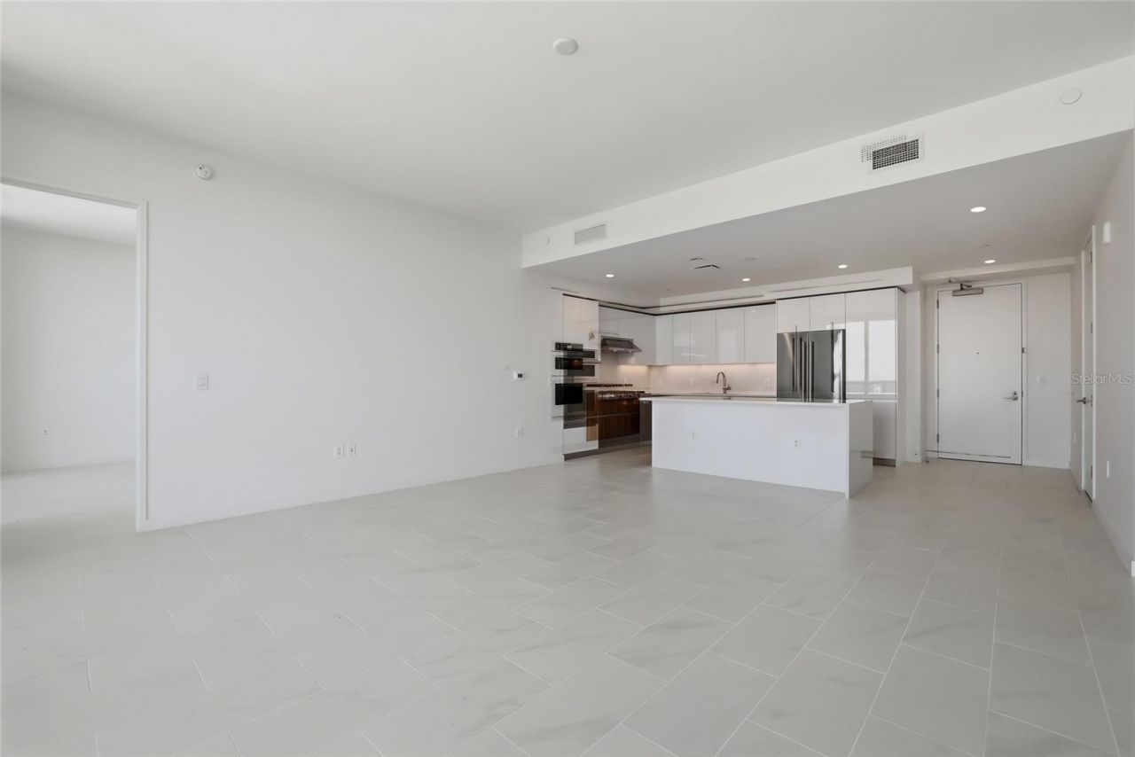 400 Central Avenue, Unit 1002, Saint Petersburg, FL 33701 Photo