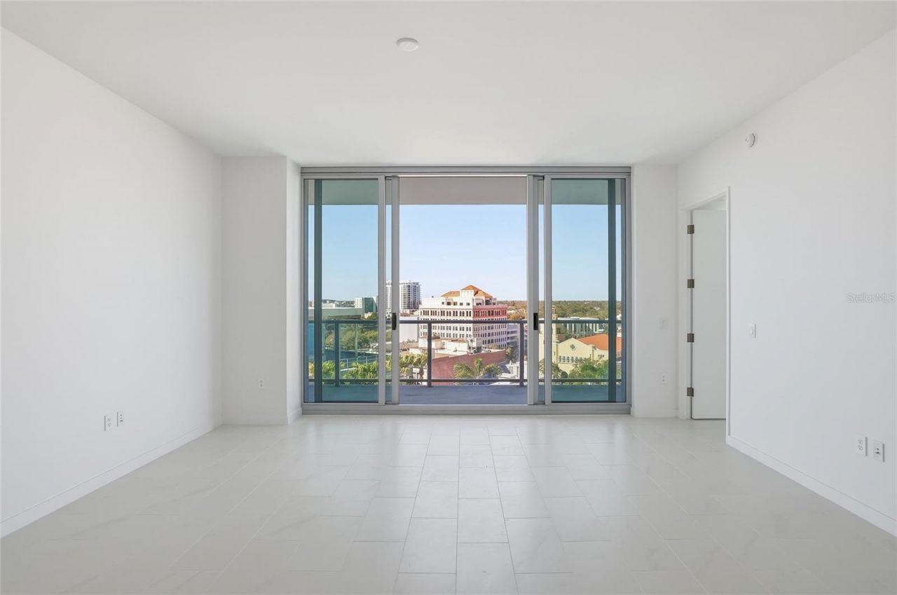 400 Central Avenue, Unit 1002, Saint Petersburg, FL 33701 Photo