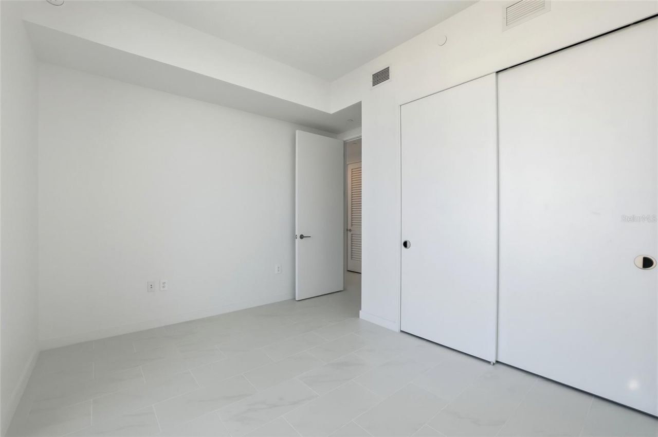 400 Central Avenue, Unit 1002, Saint Petersburg, FL 33701 Photo