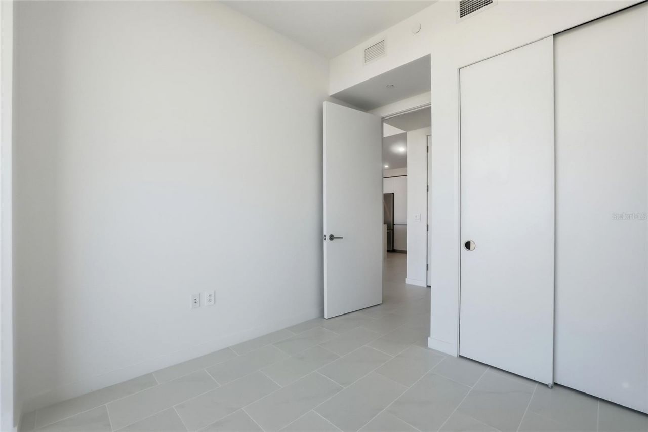 400 Central Avenue, Unit 1002, Saint Petersburg, FL 33701 Photo