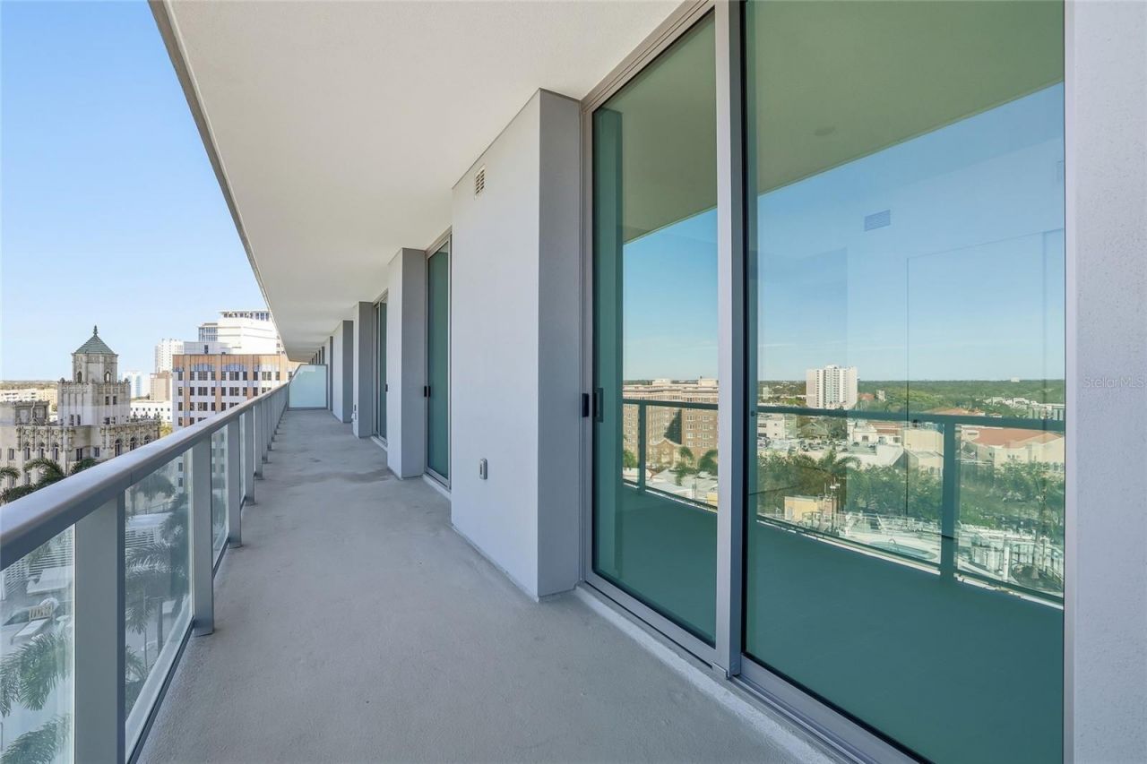 400 Central Avenue, Unit 1002, Saint Petersburg, FL 33701 Photo