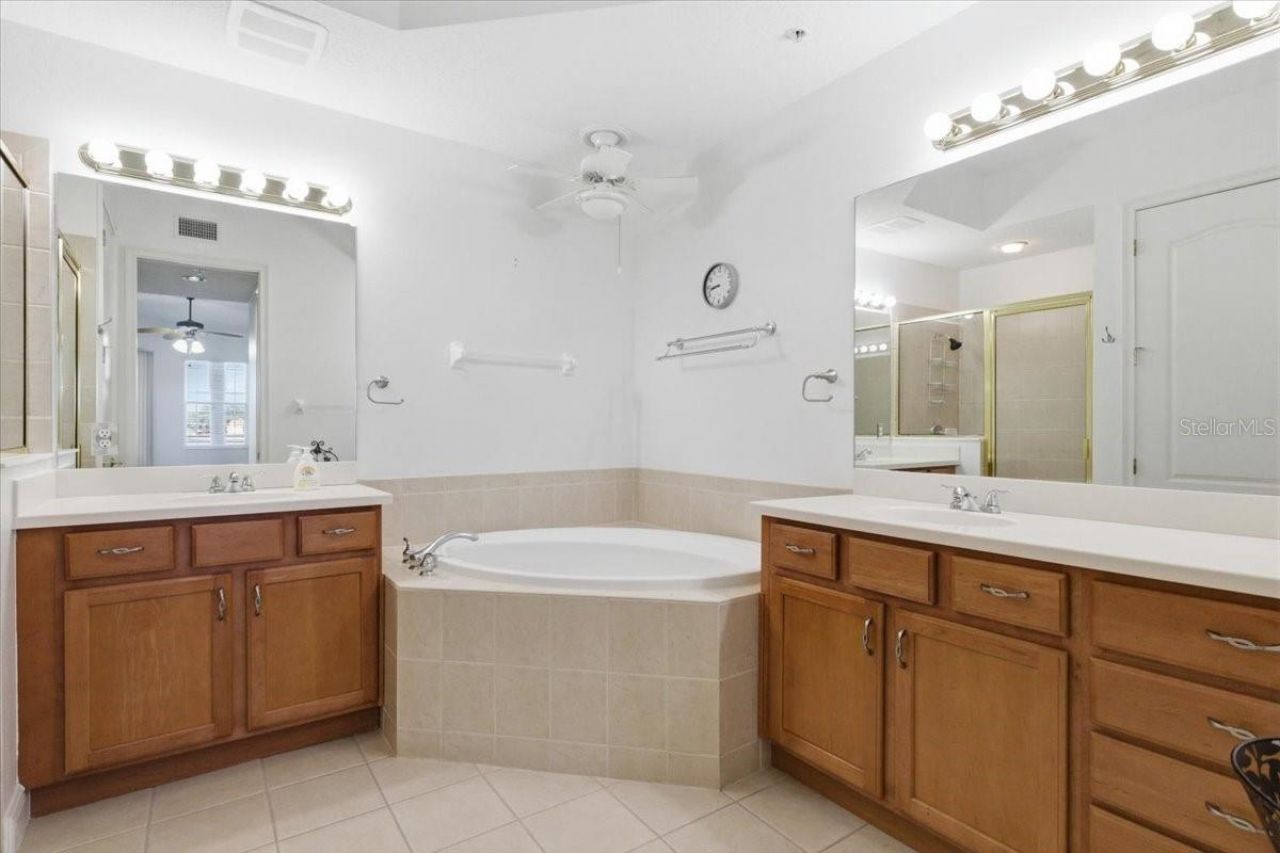 6515 Moorings Point Circle, Unit 102, Lakewood Ranch, FL 34202 Photo