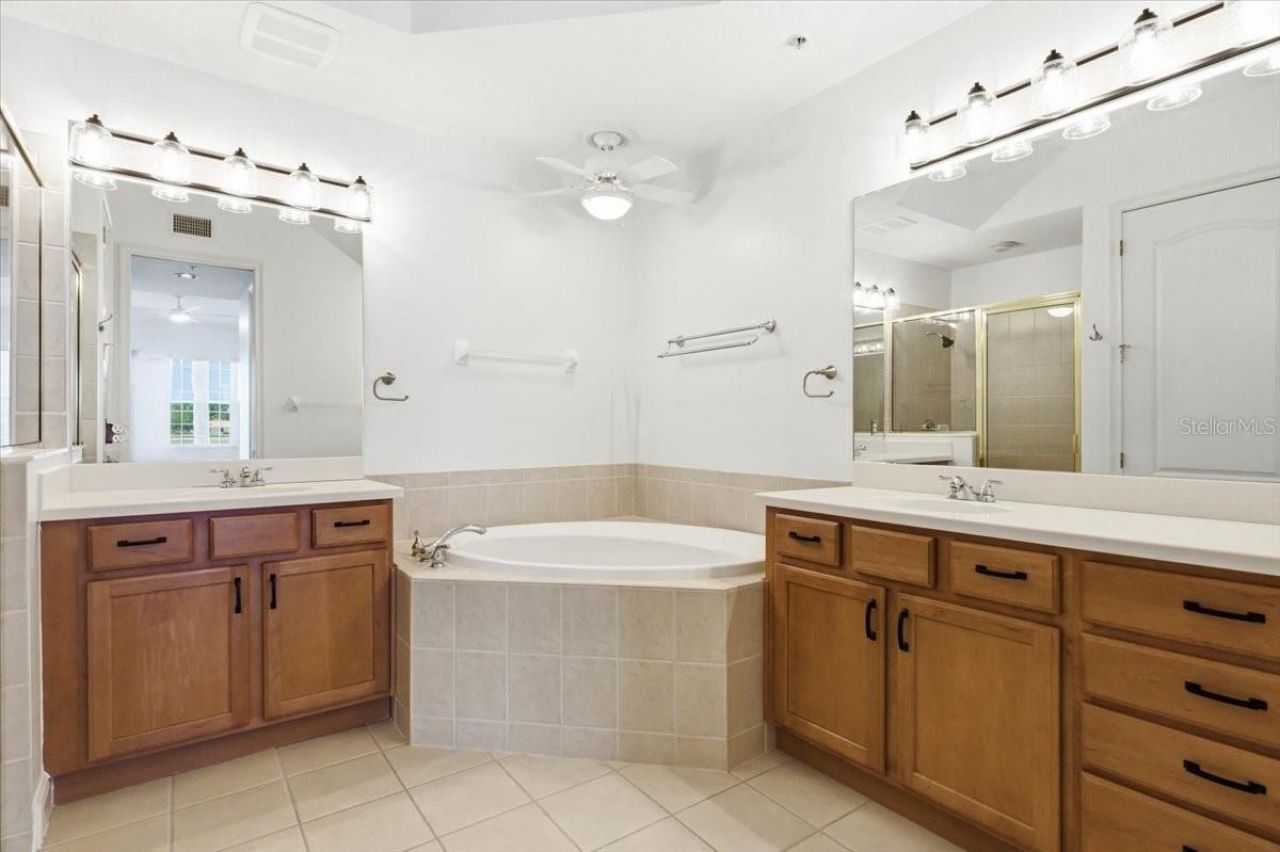 6515 Moorings Point Circle, Unit 102, Lakewood Ranch, FL 34202 Photo