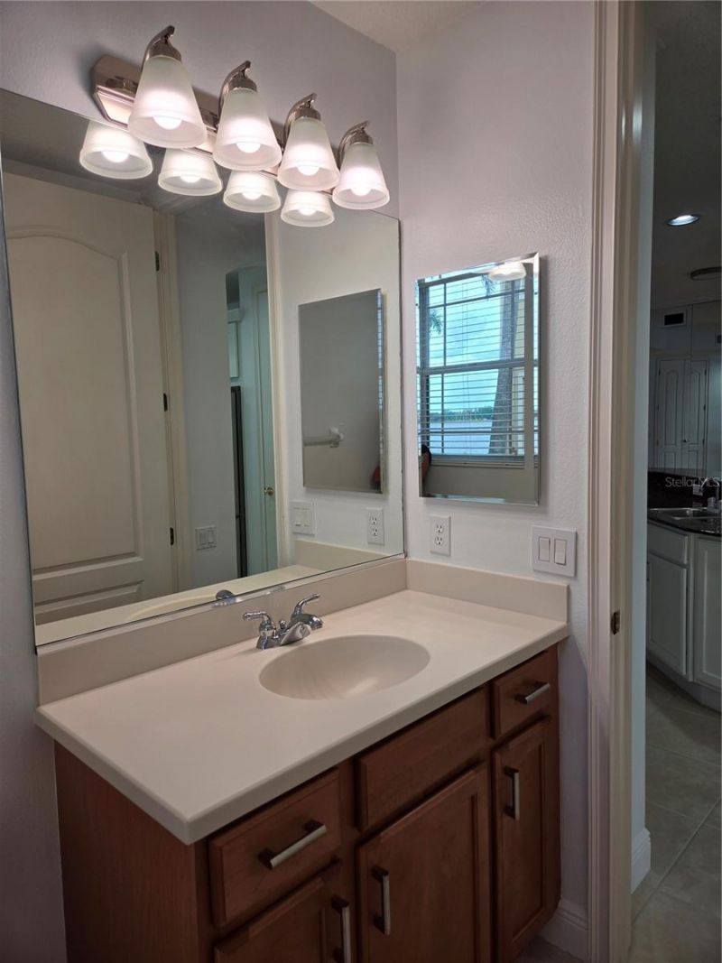 6515 Moorings Point Circle, Unit 102, Lakewood Ranch, FL 34202 Photo