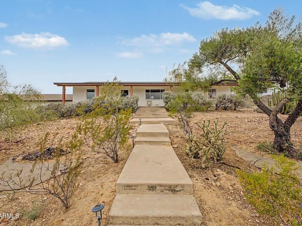 1702 E Griswold Road, Phoenix, AZ 85020