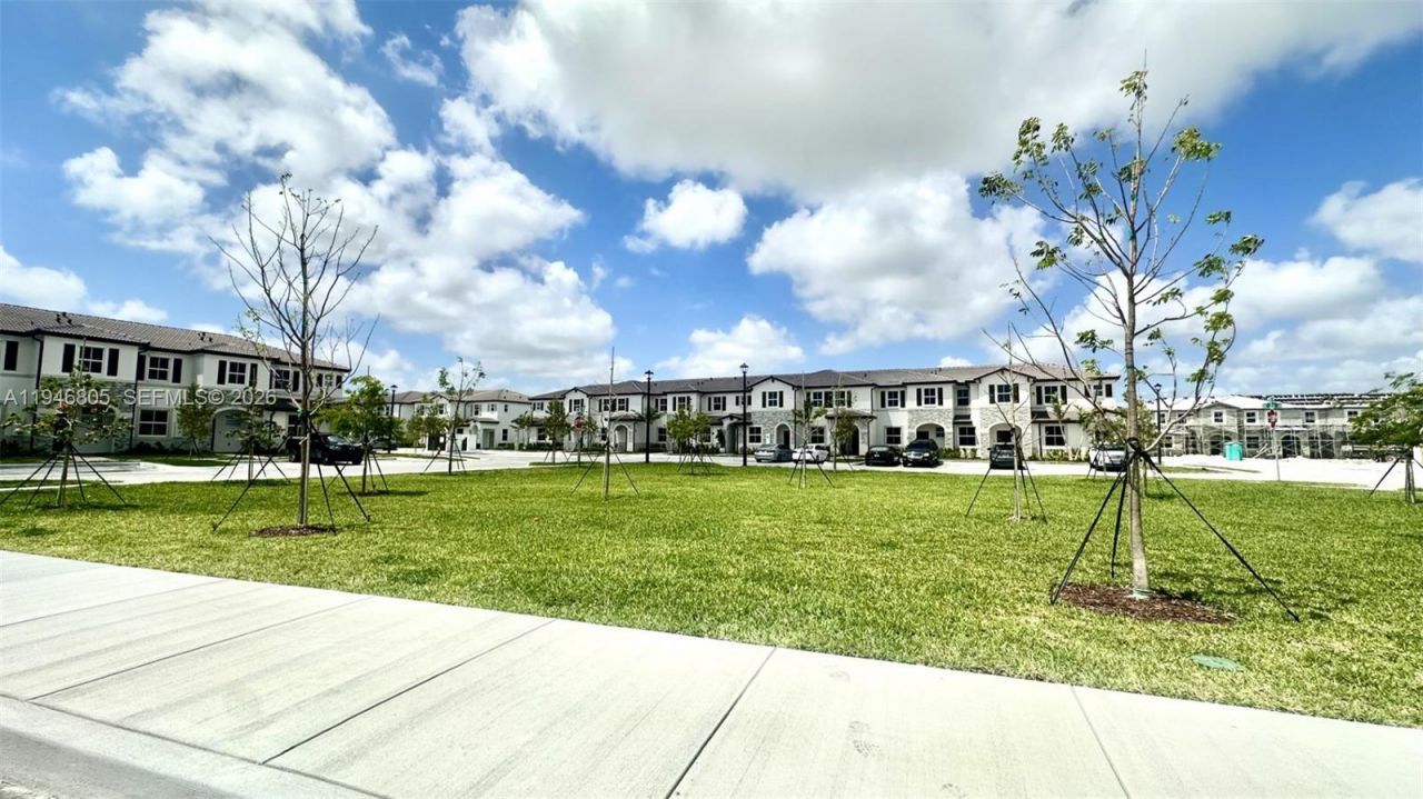 2713 SE 26 Rd, Unit ., Homestead, FL 33035 Photo