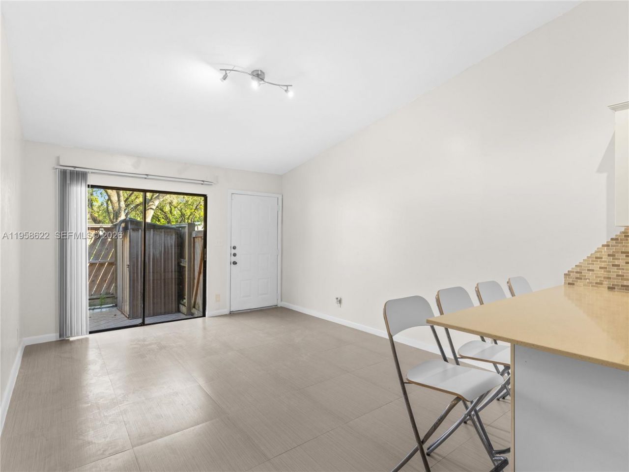 3637 NW 99th Ter, Unit 9B, Sunrise, FL 33351 Photo