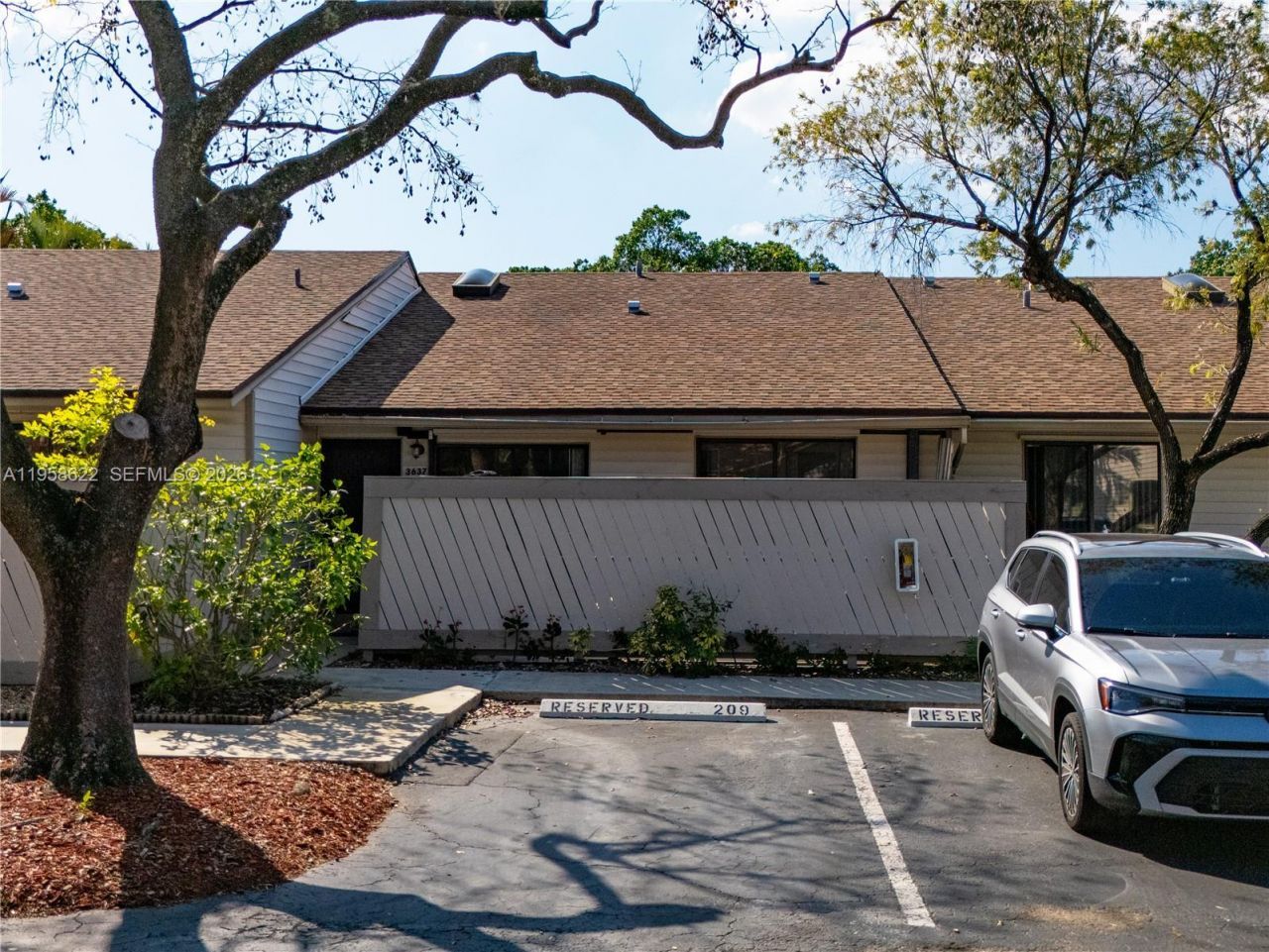 3637 NW 99th Ter, Unit 9B, Sunrise, FL 33351 Photo