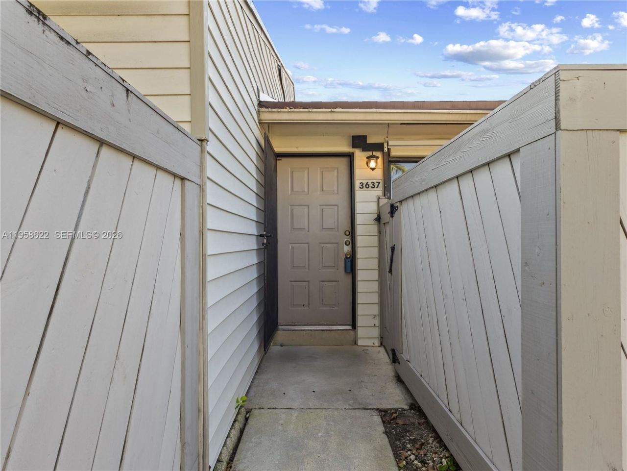 3637 NW 99th Ter, Unit 9B, Sunrise, FL 33351 Photo