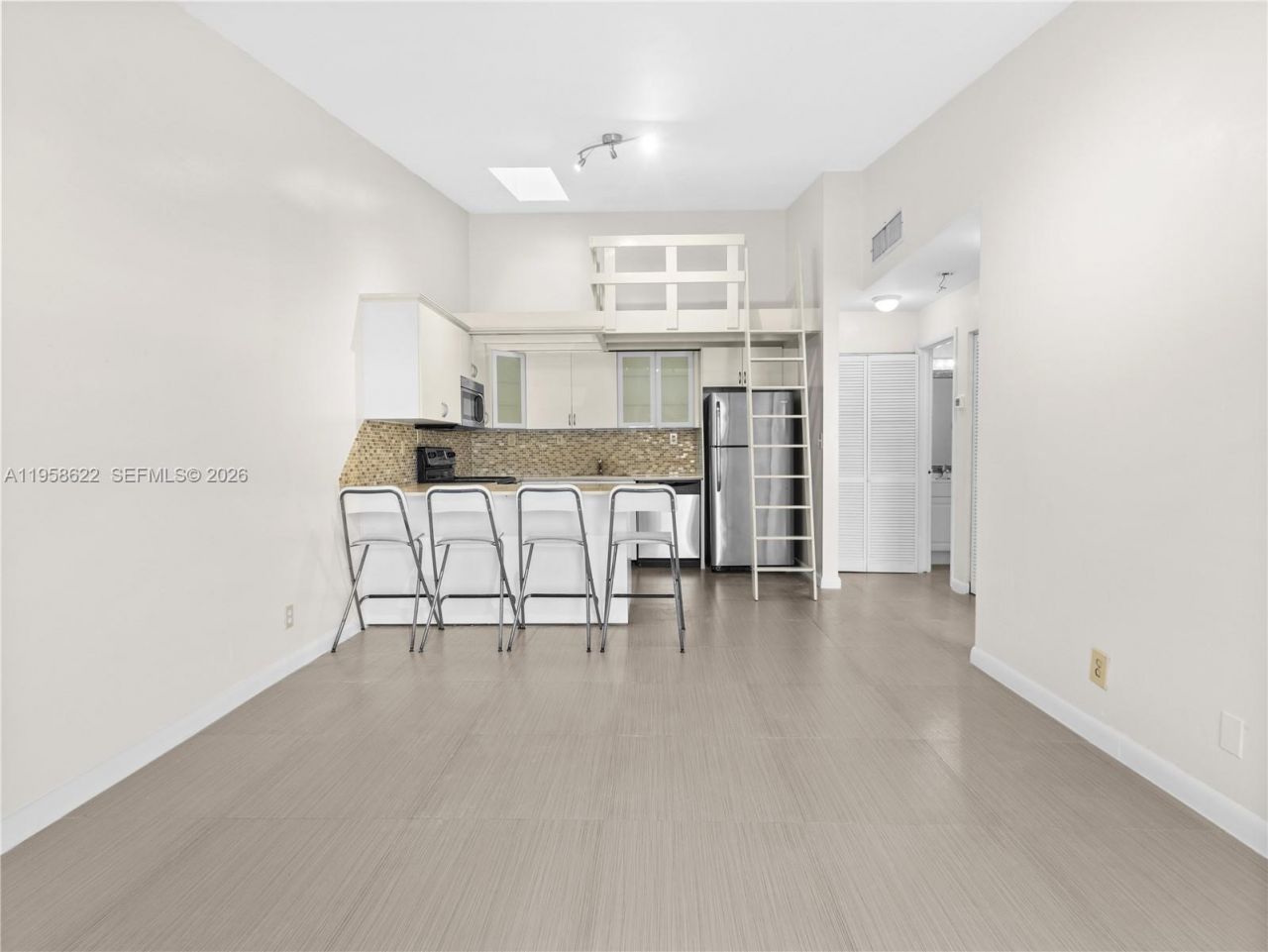 3637 NW 99th Ter, Unit 9B, Sunrise, FL 33351 Photo