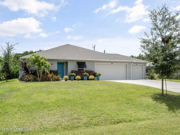 1119 Blossom Drive, Sebastian, FL 32958