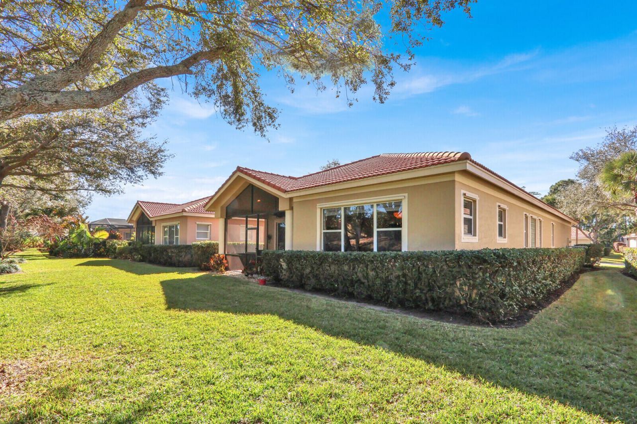 7116 Maidstone Drive, Port Saint Lucie, FL 34986 Photo