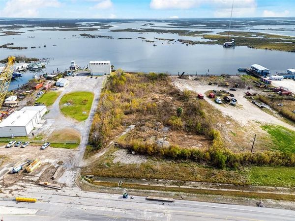 6321 PARIS Road, Chalmette, LA 70043