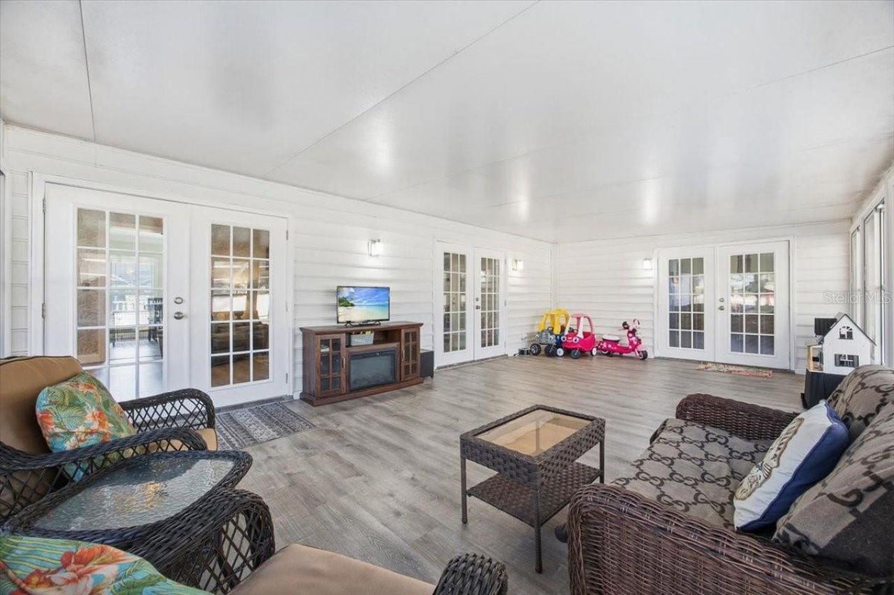 100 Sylvana Court, Auburndale, FL 33823 Photo