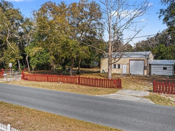 10581 E BUCK LANE, FLORAL CITY, FL 34436