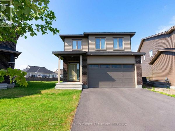 822 Sendero Way, Ottawa, ON K2S2W8