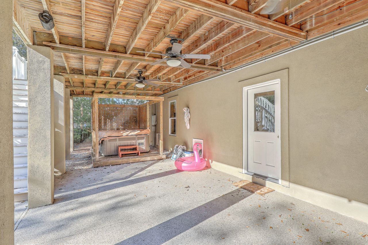 7 Seahorse Court Photo 48