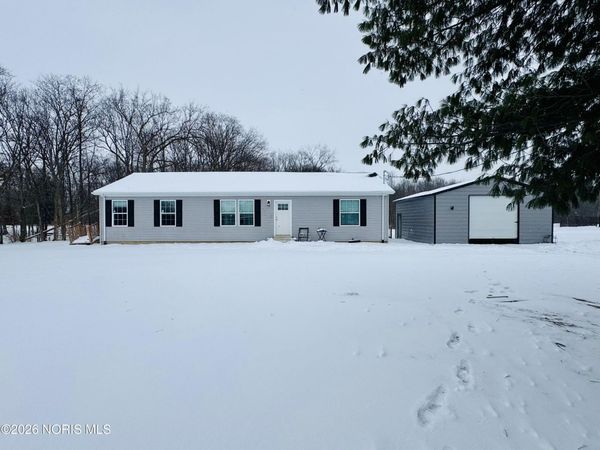 1105 E Main Street, Ney, OH 43549