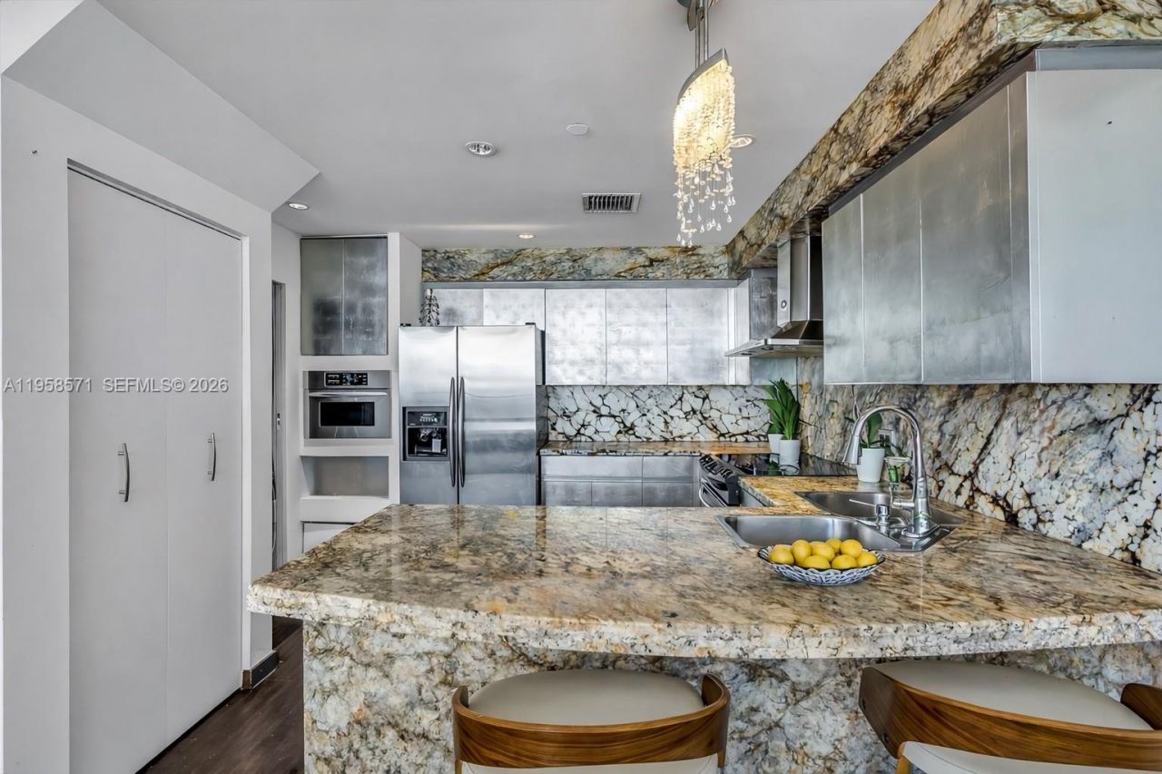 1000 Venetian Way , Unit 1106, Miami, FL 33139 Photo