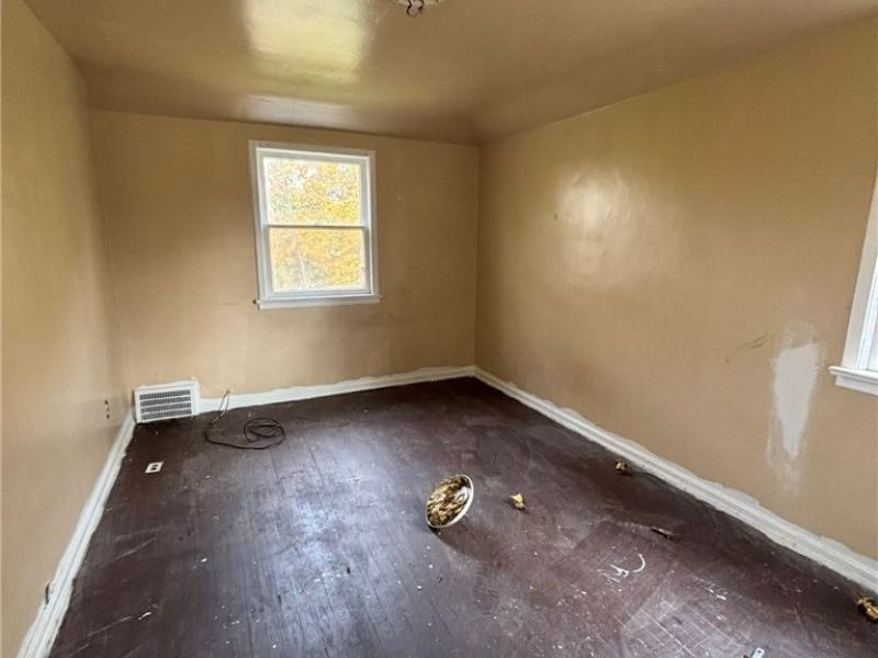 3833 E 144th Street, Cleveland, OH 44128 Photo 9