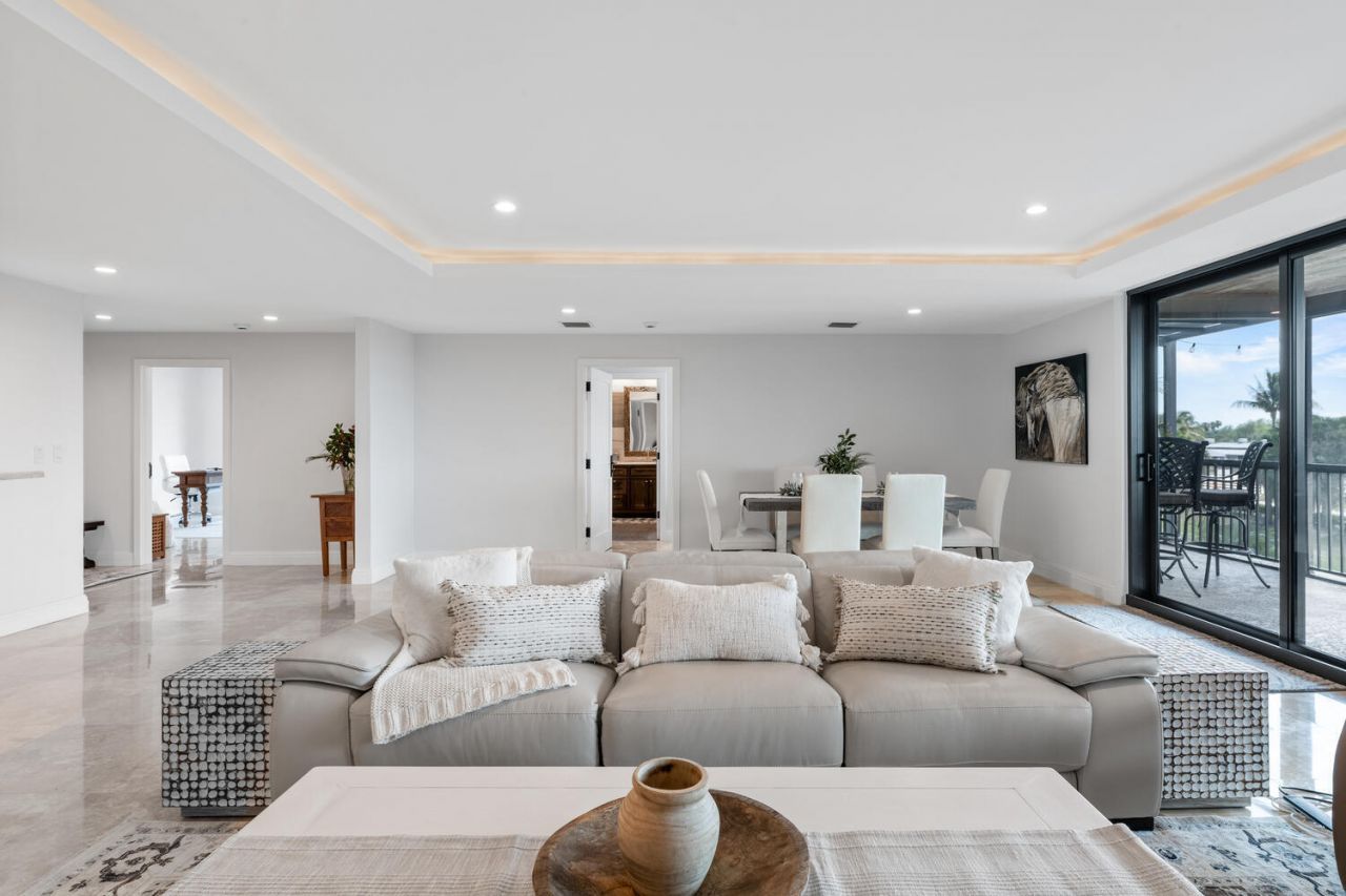 2785 Polo Island Drive, Unit J301, Wellington, FL 33414 Photo