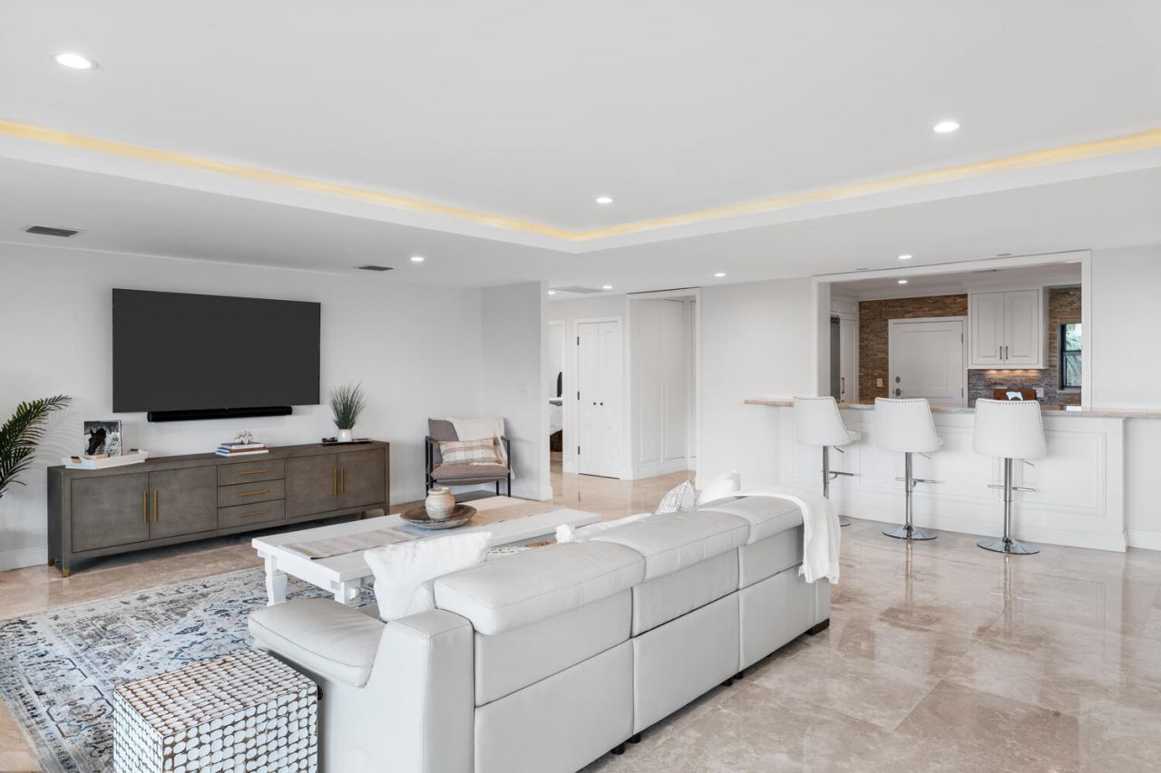 2785 Polo Island Drive, Unit J301, Wellington, FL 33414 Photo