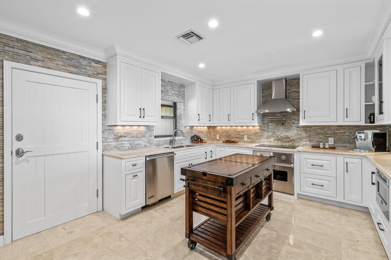 2785 Polo Island Drive, Unit J301, Wellington, FL 33414 Photo