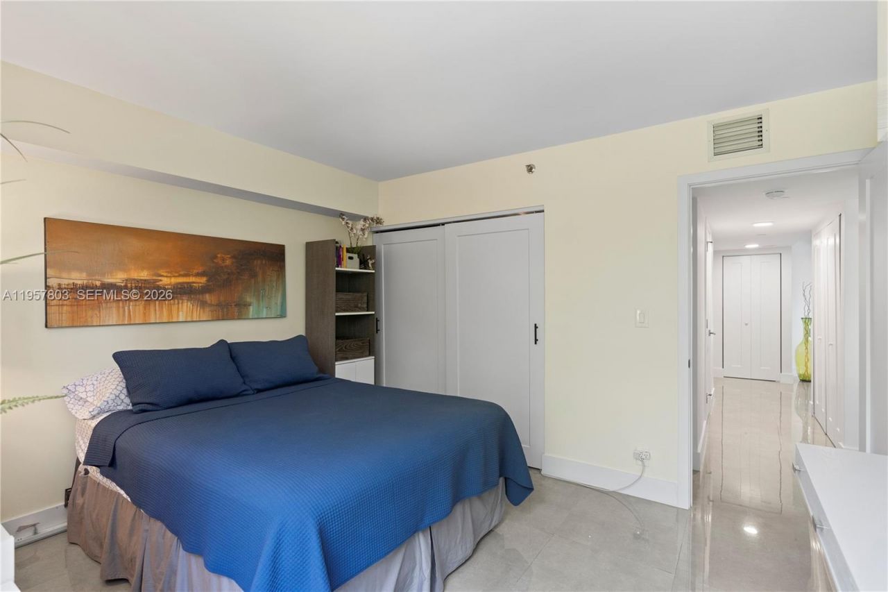 3600 Mystic Pointe Dr , Unit 306, Aventura, FL 33180 Photo