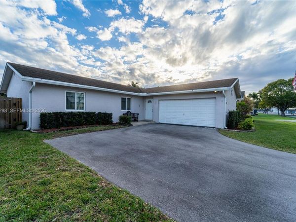 10760 NW 21st St, Sunrise, FL 33322