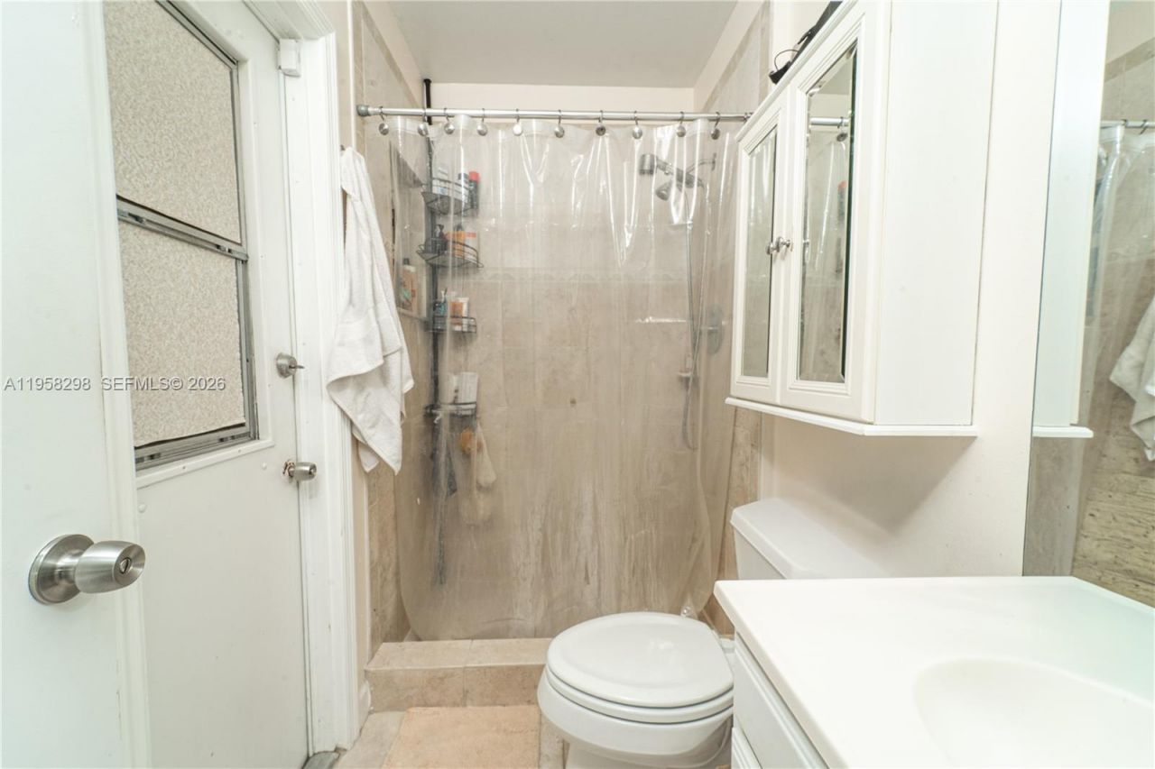 10760 NW 21st St, Sunrise, FL 33322 Photo