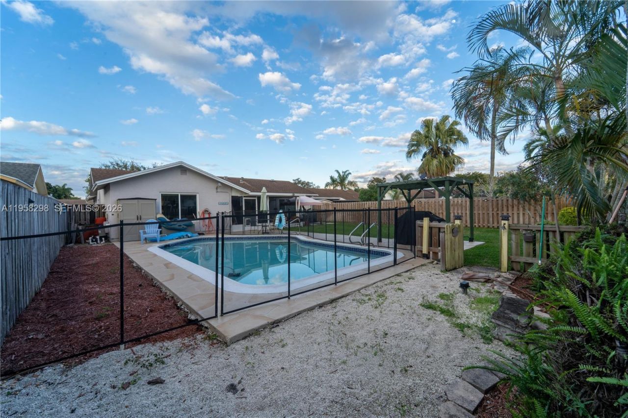 10760 NW 21st St, Sunrise, FL 33322 Photo